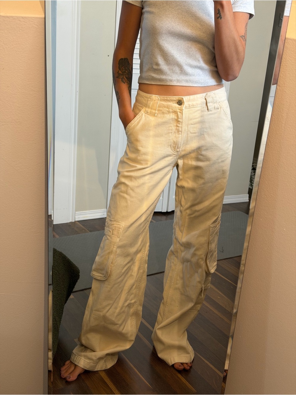 Cream Low-rise Cargo Jeans